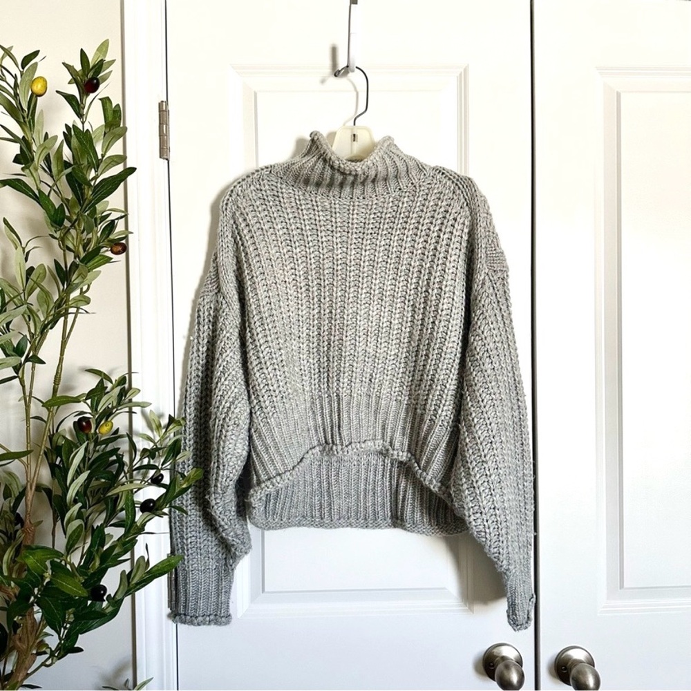 ✨H&M • Chunky Sweater in Gray